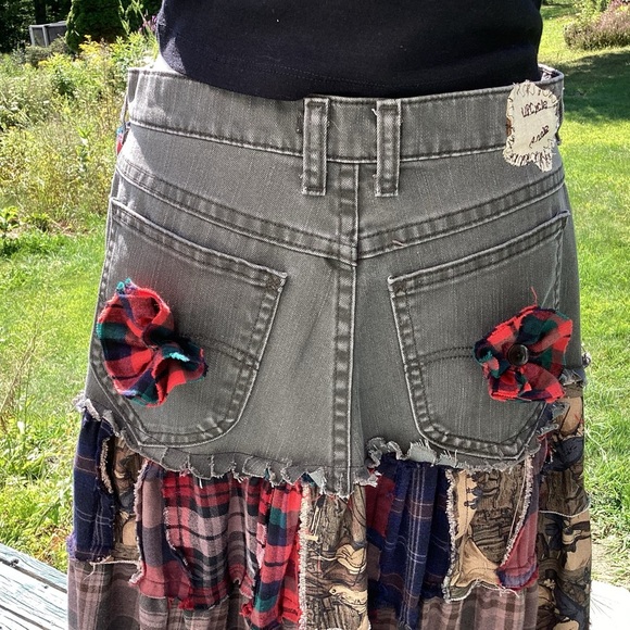 Upcycle Annie tier patchwork flannel antimacassar boho maxi skirt 32” waist 34”L - Picture 5 of 16